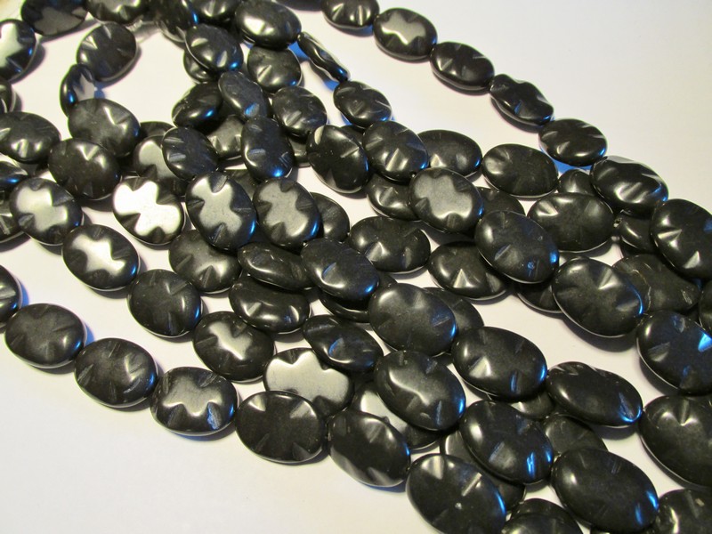 (image for) Black faceted oval #HU14-1245